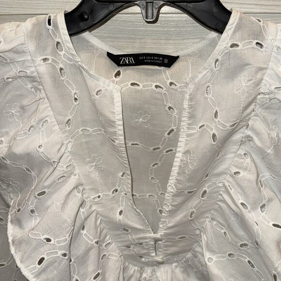 Zara Eyelet Sleeveless Top Small - Picture 2 of 4